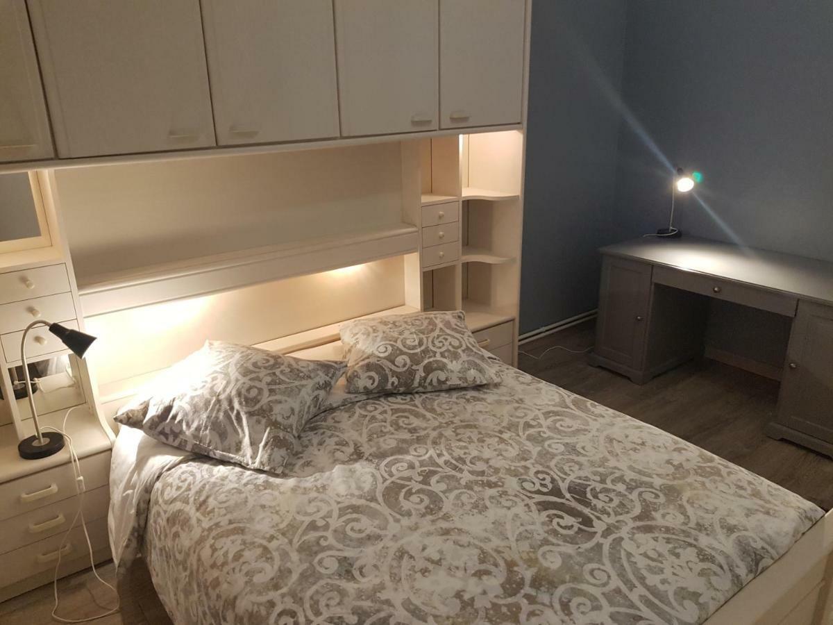 Bedinreims "Burgundy Bottle" 110M2 Exceptional, 4 Chambres Doubles, 2 Bain, Free Park & Wifi, Tout Equipe Екстер'єр фото